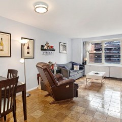 305 East 24th Street, Kips Bay